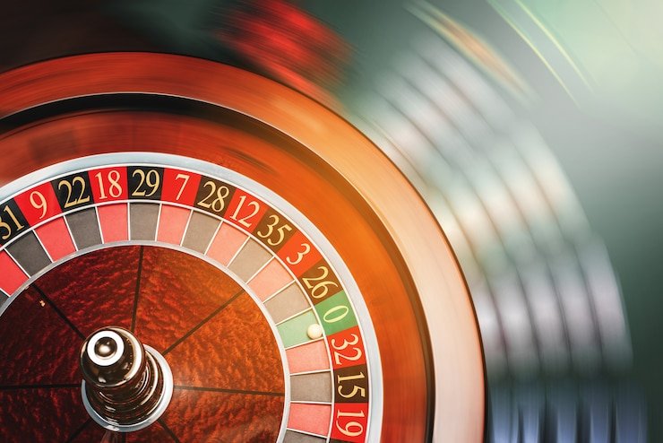 Medusa II payout table showing symbol values and win combinations for each stake level